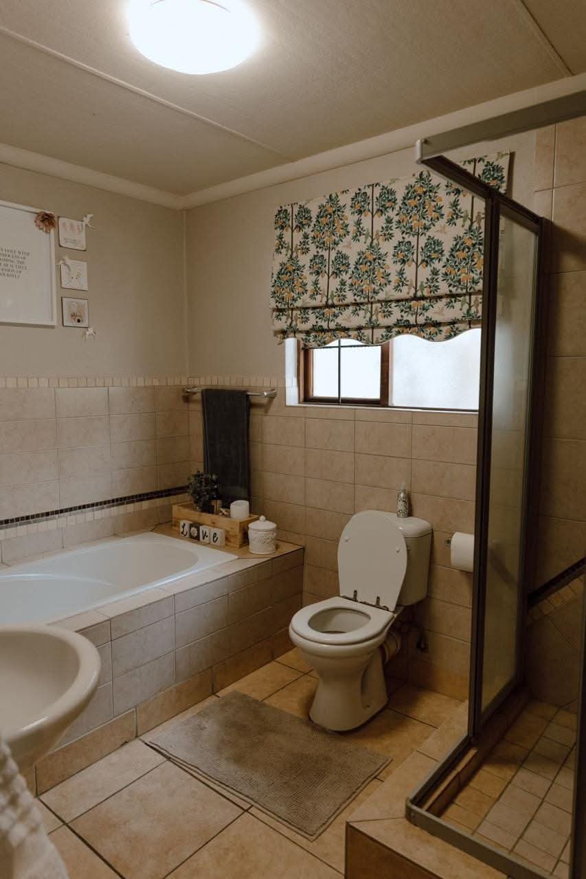 To Let 3 Bedroom Property for Rent in Waterval East North West